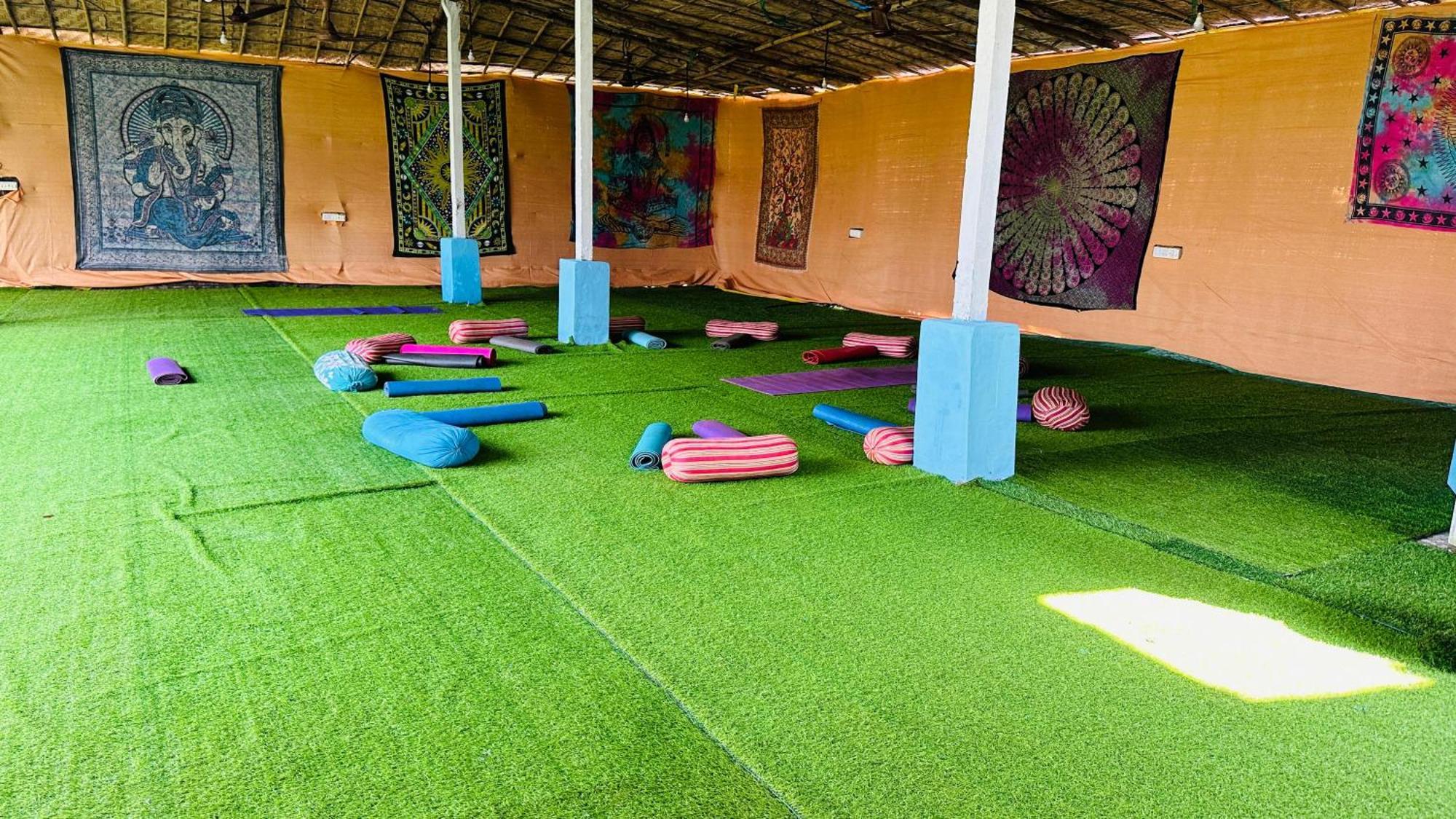 Omkar Wellness Inn Arambol Eksteriør bilde